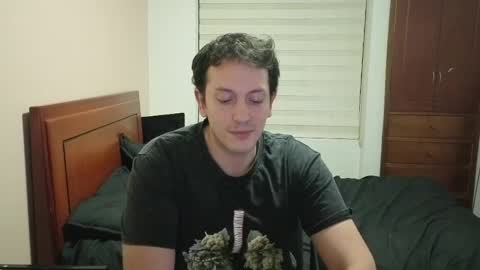 Snapshot of danruiz33 chatting on 05-27-26, 02:30 Dan online show from 05-27-26, 02:30
