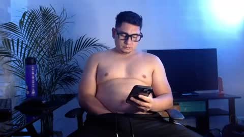 Snapshot of dante_xo chatting on 06-15-26, 11:07 A L E J A N D R O online show from 06-15-26, 11:07