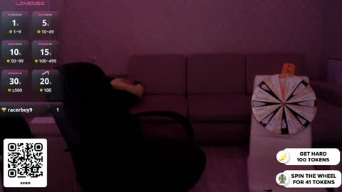 Snapshot of dantebigboi chatting on 12-18-24, 10:35 Daniel online show from 12-18-24, 10:35