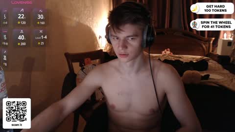 Snapshot of dantebigboi chatting on 02-04-25, 12:51 Daniel online show from 02-04-25, 12:51