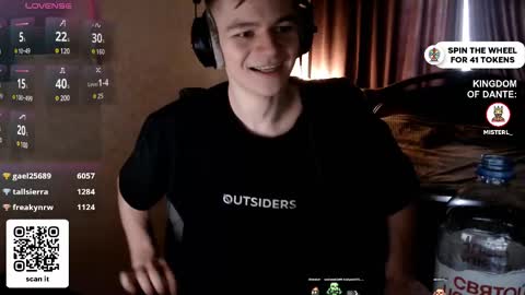 Snapshot of dantebigboi chatting on 02-22-25, 03:34 Daniel online show from 02-22-25, 03:34