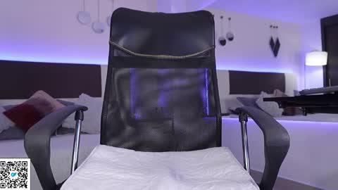 Snapshot of danteestone chatting on 04-01-26, 07:44 Dante online show from 04-01-26, 07:44