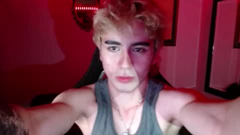 Snapshot of danteobscuro chatting on 11-15-25, 08:00 danteobscuro online show from 11-15-25, 08:00