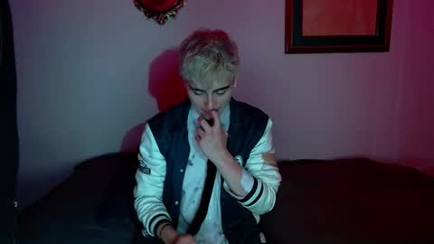 danteobscuro online show from 11-28-25, 03:09