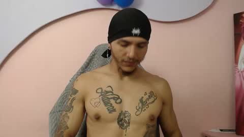 Snapshot of danteolsen chatting on 04-08-26, 04:01 Dante online show from 04-08-26, 04:01