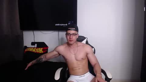 Snapshot of danteread chatting on 01-31-25, 12:06 danteread online show from 01-31-25, 12:06