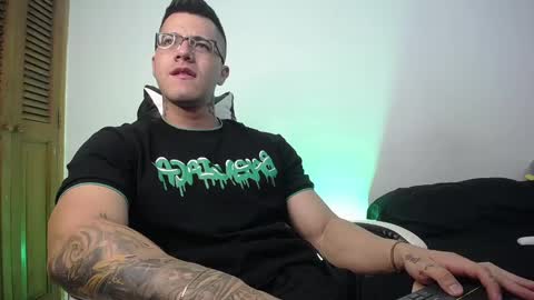 Snapshot of danteread chatting on 02-12-25, 08:29 danteread online show from 02-12-25, 08:29