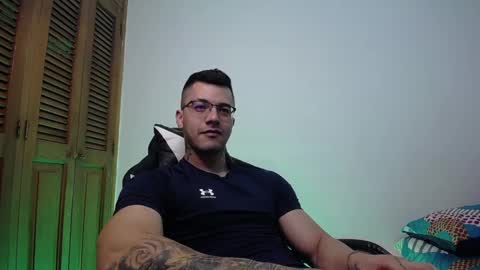 Snapshot of danteread chatting on 03-05-25, 04:02 danteread online show from 03-05-25, 04:02