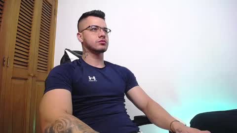 Snapshot of danteread chatting on 03-11-25, 01:05 danteread online show from 03-11-25, 01:05