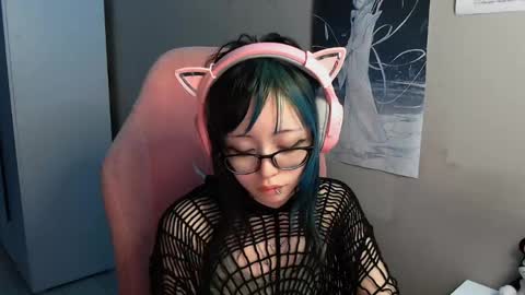 Snapshot of danyelleeyermann chatting on 04-16-26, 01:01 danyelleeyermann online show from 04-16-26, 01:01