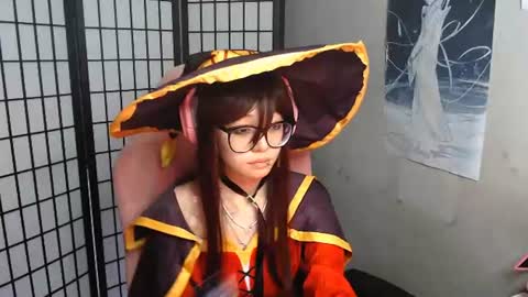 danyelleeyermann online show from 06-18-26, 01:04