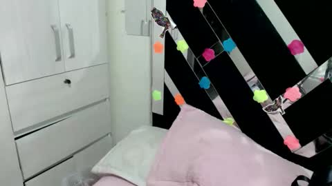 daphne877046 online show from 09-27-25, 07:19