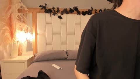 daphne_and_roger online show from 11-20-25, 11:21