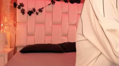 daphne_and_roger online show from 02-07-26, 10:52