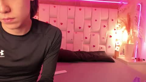 Snapshot of daphne_and_roger chatting on 02-17-26, 10:56 daphne_and_roger online show from 02-17-26, 10:56