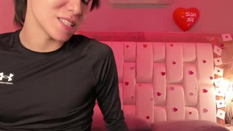 Snapshot of daphne_and_roger chatting on 02-19-26, 10:55 daphne_and_roger online show from 02-19-26, 10:55