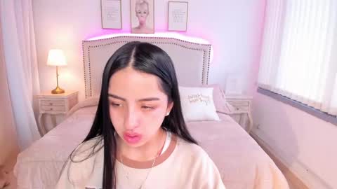 Snapshot of daphne_chers chatting on 02-16-25, 02:32 daphne_chers online show from 02-16-25, 02:32