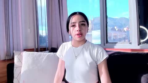 Snapshot of daphne_chers chatting on 02-18-26, 09:44 daphne_chers online show from 02-18-26, 09:44