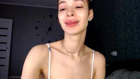 Daphne Darkthorn online show from 12-20-25, 05:58