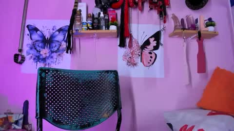 Snapshot of daphneandrade chatting on 01-26-25, 01:15 daphneandrade online show from 01-26-25, 01:15