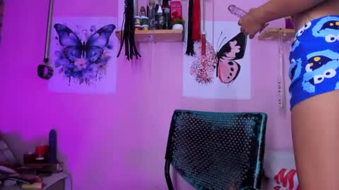 Snapshot of daphneandrade chatting on 01-31-25, 01:02 daphneandrade online show from 01-31-25, 01:02
