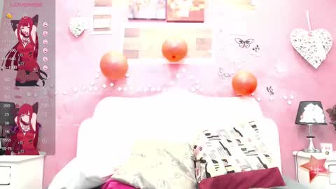 Snapshot of daphneeglow chatting on 02-26-25, 12:36 daphneeglow online show from 02-26-25, 12:36