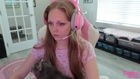 Snapshot of daphnemadison chatting on 09-30-25, 06:02 Daphne Madison online show from 09-30-25, 06:02