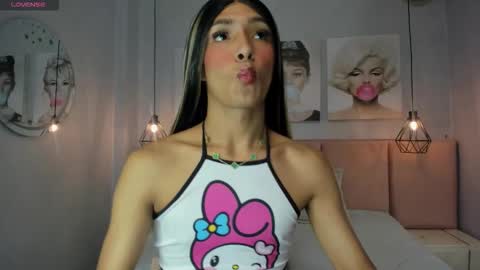 Snapshot of dara_petite_ chatting on 11-07-25, 10:04 online show from 11-07-25, 10:04