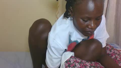 ESTHER online show from 09-11-25, 06:19