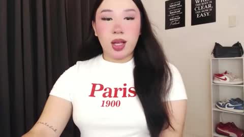 Snapshot of darcy_world chatting on 10-17-25, 05:48 DARCY online show from 10-17-25, 05:48