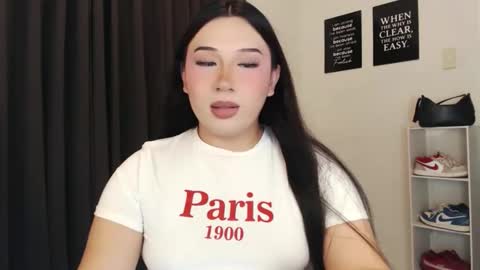 Snapshot of darcy_world chatting on 10-20-25, 04:35 DARCY online show from 10-20-25, 04:35