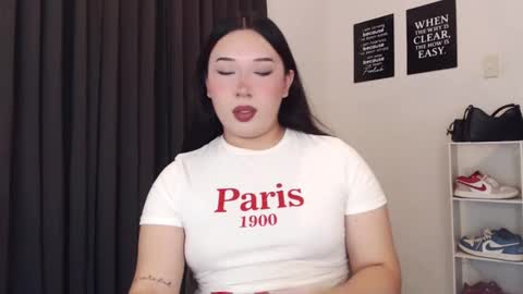 Snapshot of darcy_world chatting on 10-25-25, 05:04 DARCY online show from 10-25-25, 05:04