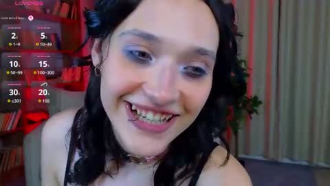 Snapshot of darcyblackwood chatting on 08-07-26, 05:48 Darcy online show from 08-07-26, 05:48