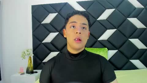 Darian  online show from 06-24-26, 06:40