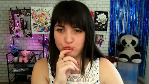 Darina online show from 02-22-25, 01:13