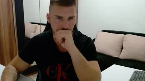 Snapshot of darius_94 chatting on 10-01-25, 04:29 darius_94 online show from 10-01-25, 04:29