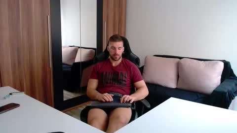 Snapshot of darius_94 chatting on 10-08-25, 07:39 darius_94 online show from 10-08-25, 07:39