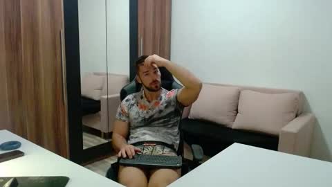 Snapshot of darius_94 chatting on 10-17-25, 04:48 darius_94 online show from 10-17-25, 04:48