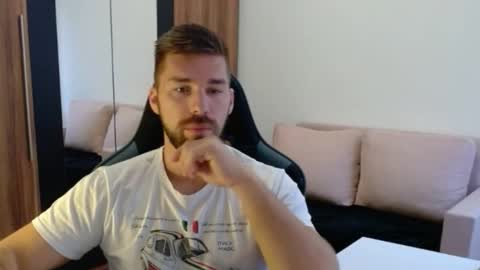 Snapshot of darius_94 chatting on 10-22-25, 05:52 darius_94 online show from 10-22-25, 05:52