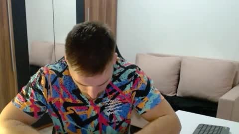 Snapshot of darius_94 chatting on 10-24-25, 05:04 darius_94 online show from 10-24-25, 05:04