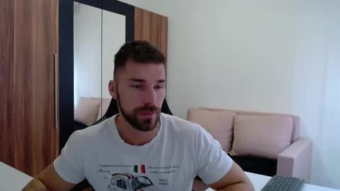 Snapshot of darius_94 chatting on 10-30-25, 08:05 darius_94 online show from 10-30-25, 08:05