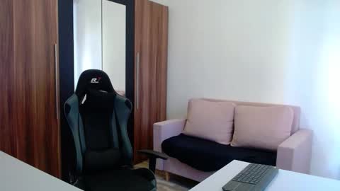 Snapshot of darius_94 chatting on 10-31-25, 08:48 darius_94 online show from 10-31-25, 08:48