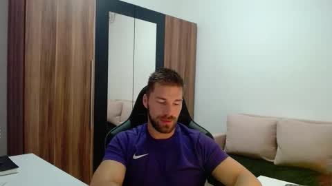 darius_94 online show from 01-14-26, 05:24