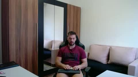 darius_94 online show from 03-10-26, 05:12