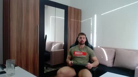 darius_94 online show from 04-04-26, 05:16