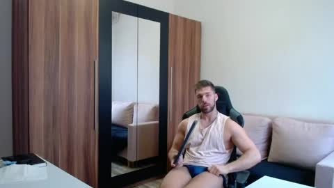 darius_94 online show from 05-04-26, 03:46