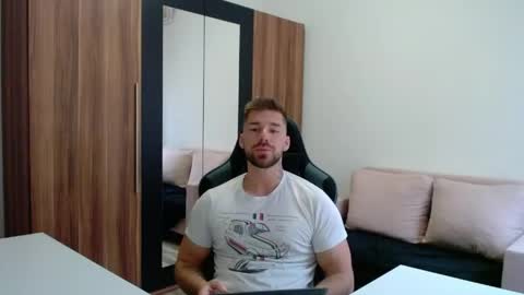 darius_94 online show from 05-14-26, 03:57