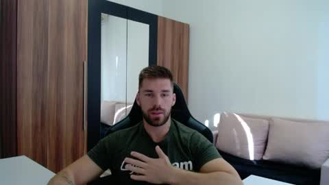 darius_94 online show from 05-20-26, 05:57