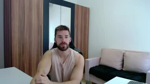 darius_94 online show from 06-20-26, 08:39
