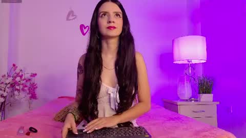 dark_angell77 online show from 06-15-26, 11:12
